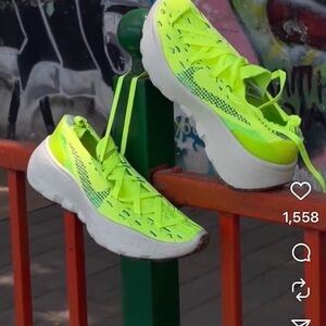 Nike Space Hippie 04 Volt color size 12